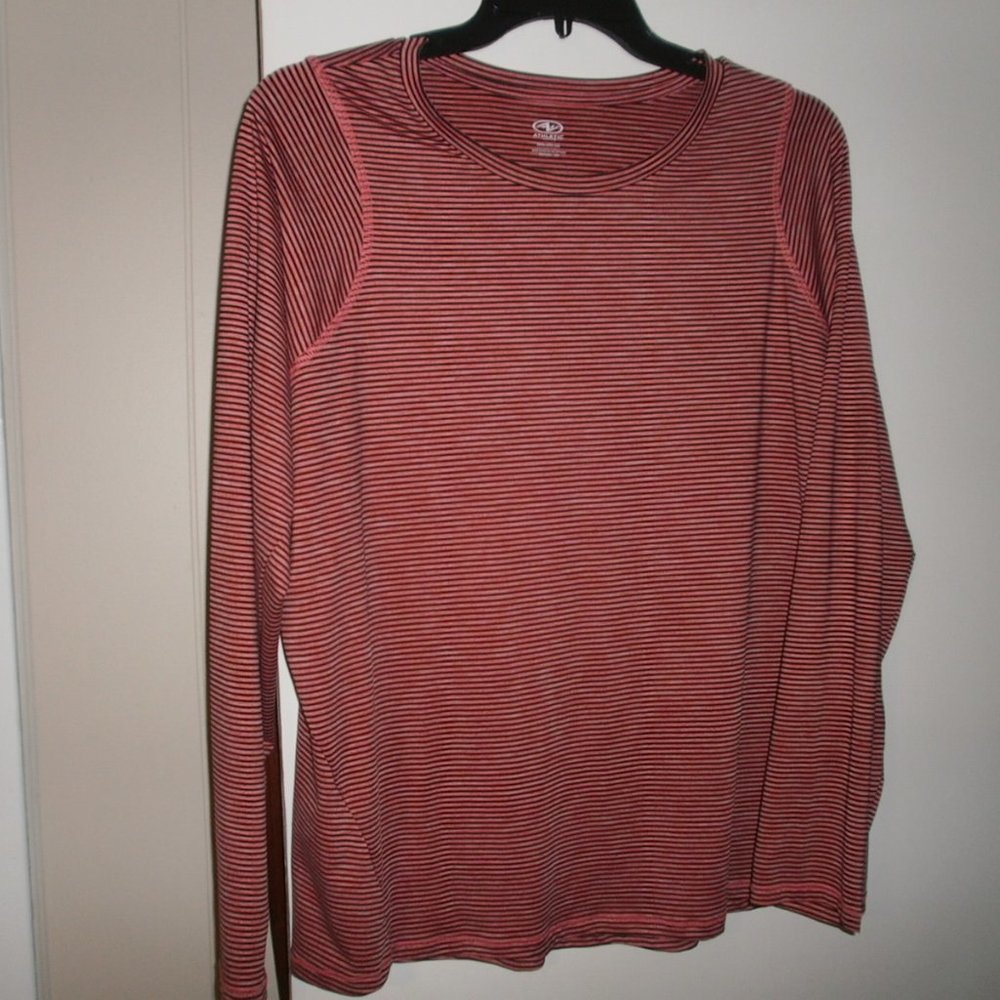 woman's athletic top salmon top Size 3X NEW